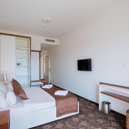 Hotel Pozzo Budva Luaran gambar