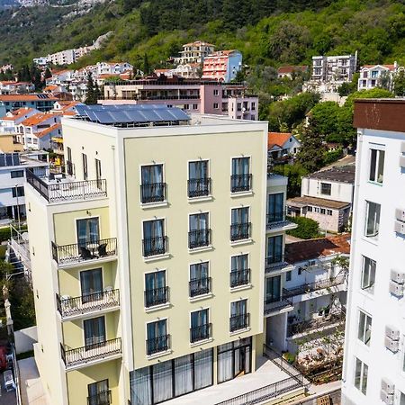 Hotel Pozzo Budva Luaran gambar