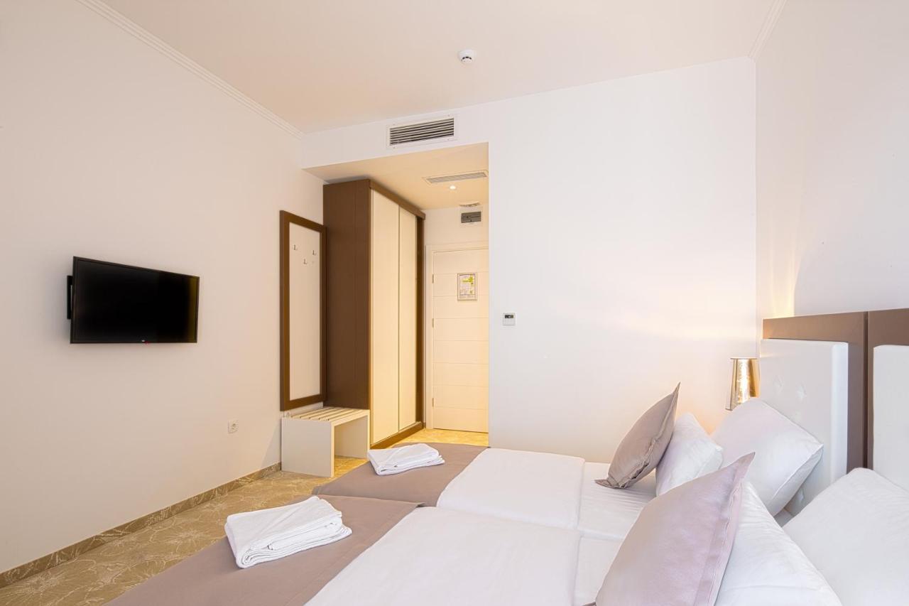 Hotel Pozzo Budva Luaran gambar