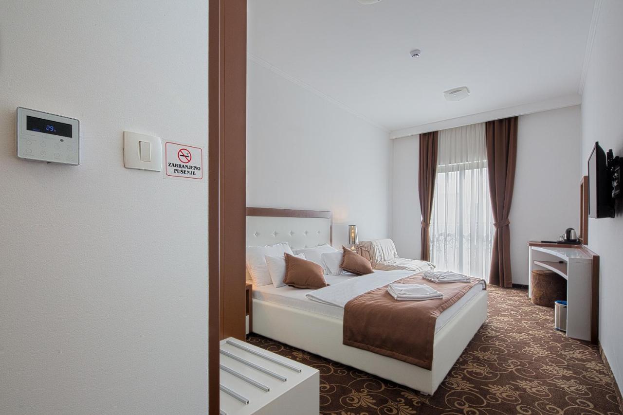 Hotel Pozzo Budva Luaran gambar