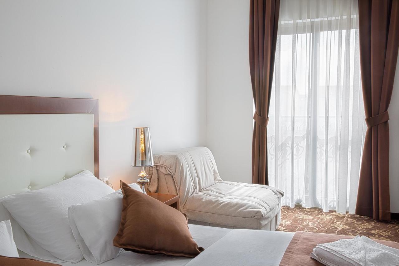 Hotel Pozzo Budva Luaran gambar