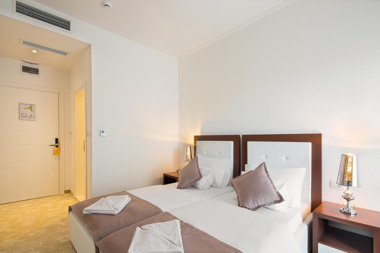 Hotel Pozzo Budva Luaran gambar