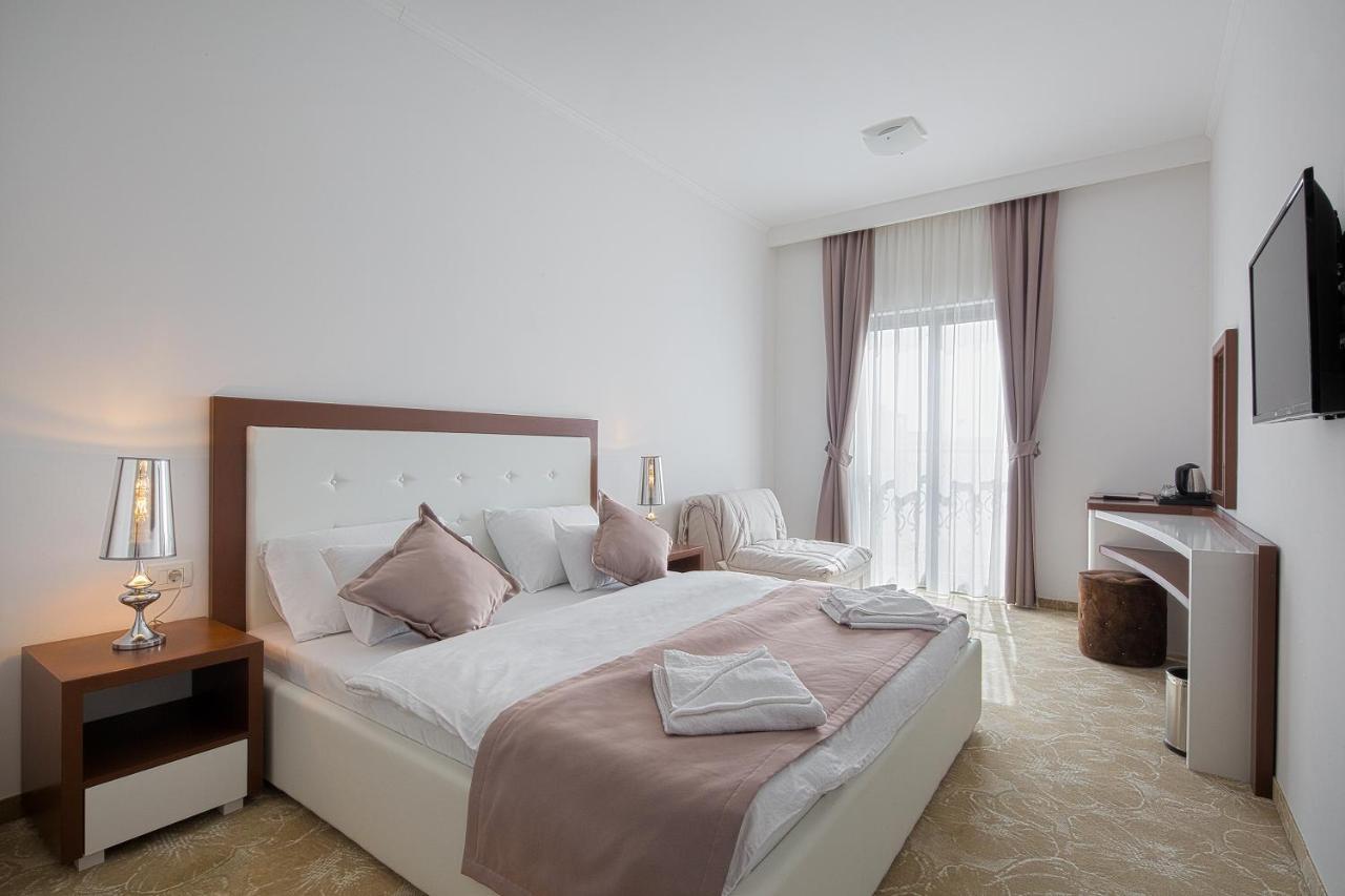 Hotel Pozzo Budva Luaran gambar