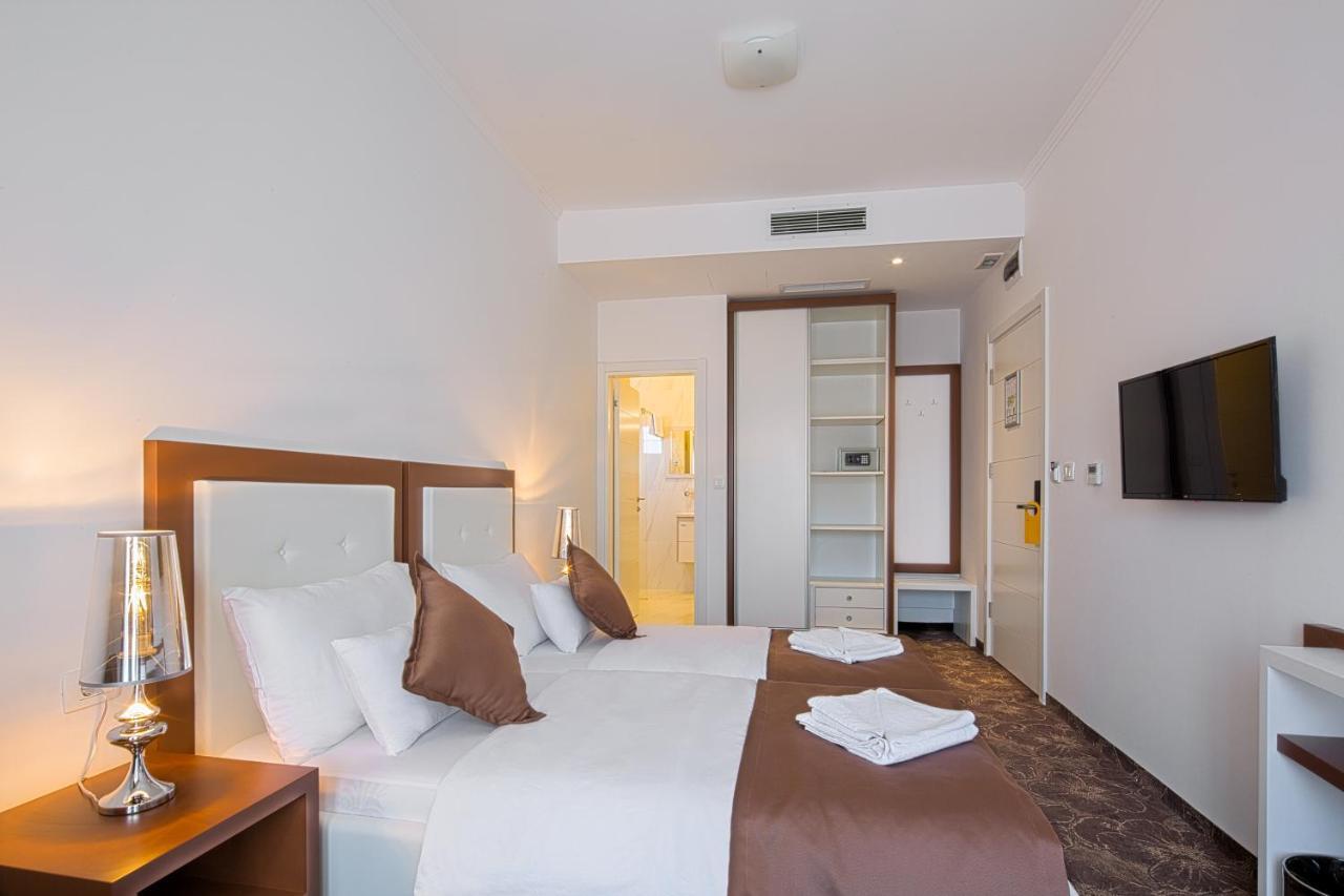 Hotel Pozzo Budva Luaran gambar