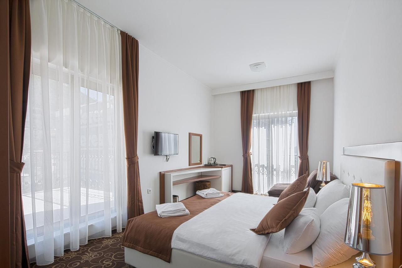 Hotel Pozzo Budva Luaran gambar