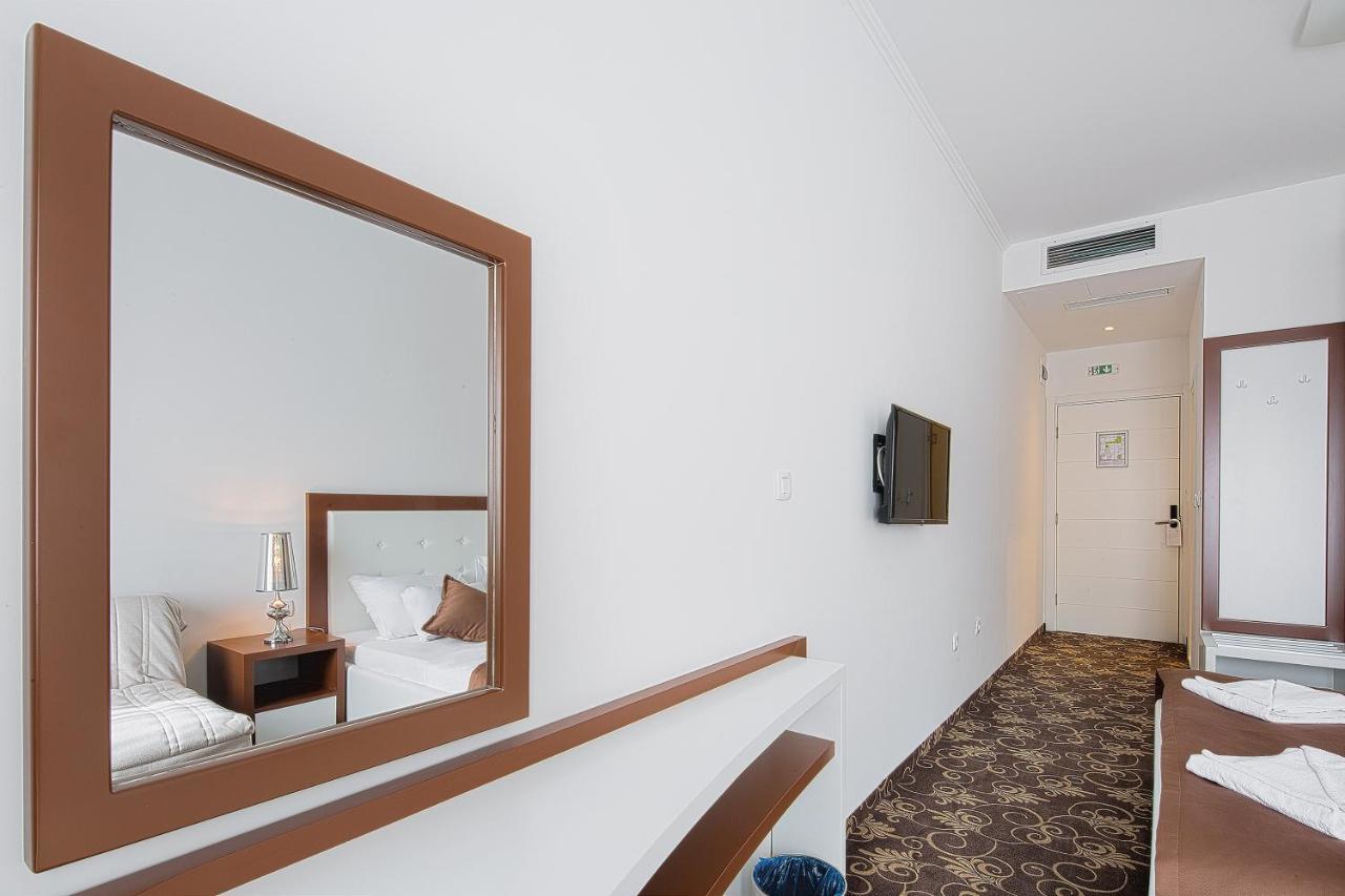 Hotel Pozzo Budva Luaran gambar