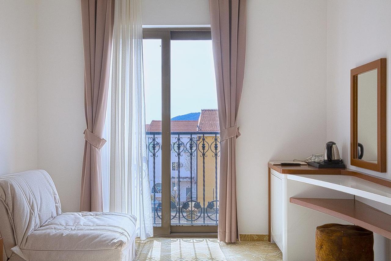Hotel Pozzo Budva Luaran gambar