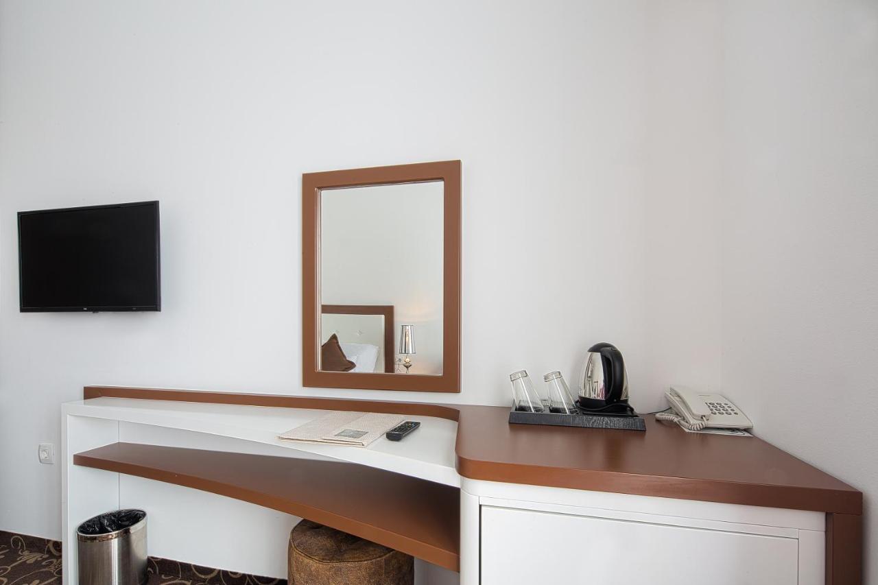 Hotel Pozzo Budva Luaran gambar