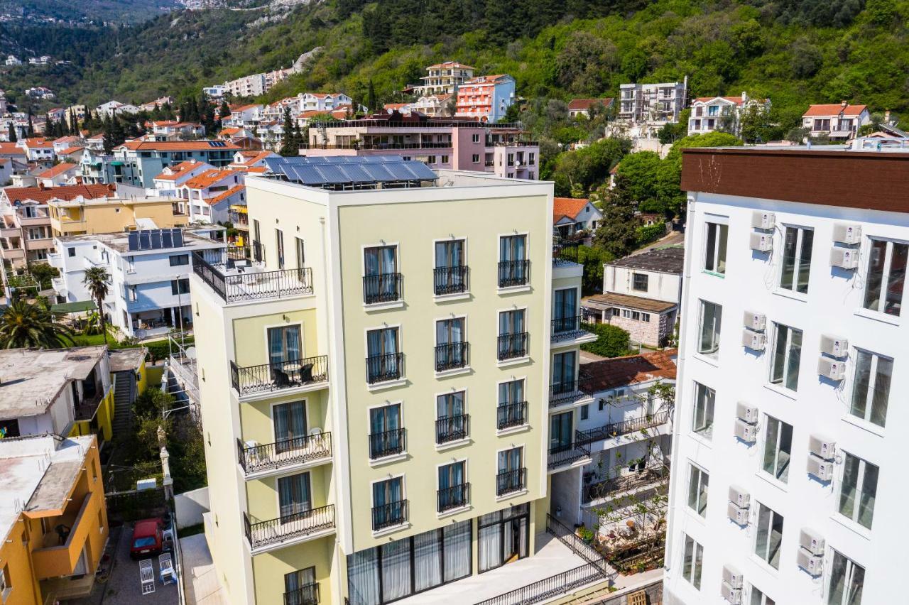 Hotel Pozzo Budva Luaran gambar
