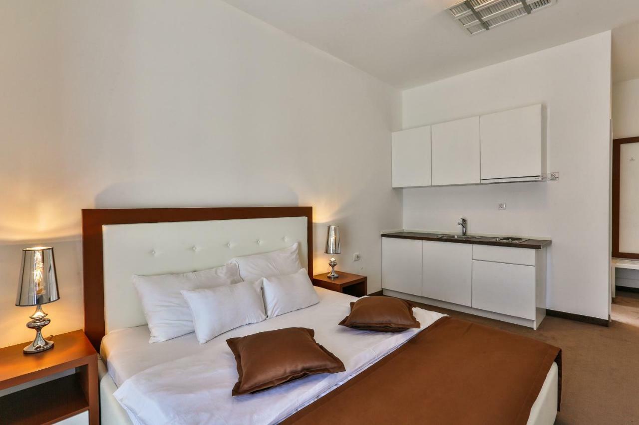 Hotel Pozzo Budva Luaran gambar