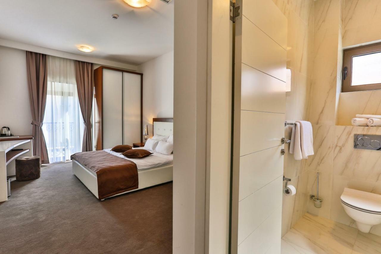 Hotel Pozzo Budva Luaran gambar