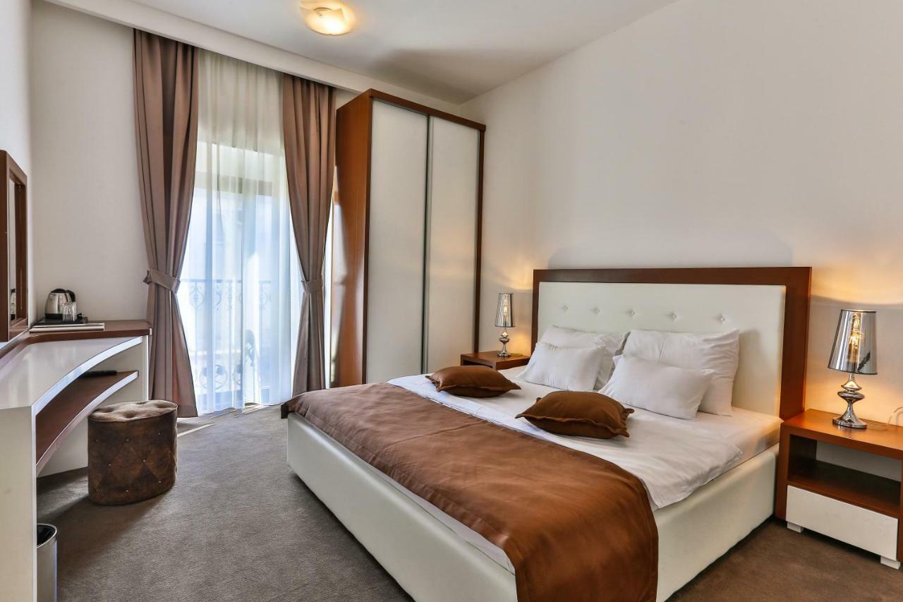 Hotel Pozzo Budva Luaran gambar