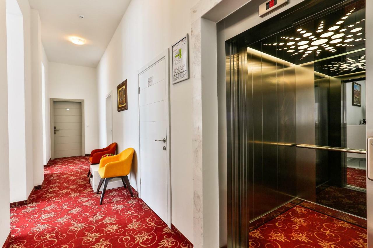 Hotel Pozzo Budva Luaran gambar